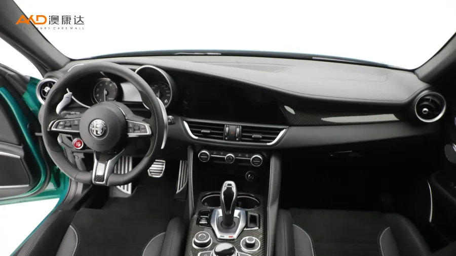 二手阿爾法羅密歐 Giulia V6 2.9T 520HP 四葉草版圖片3779418