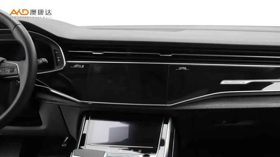 二手奥迪Q8 55 TFSI 豪华动感型图片3851818