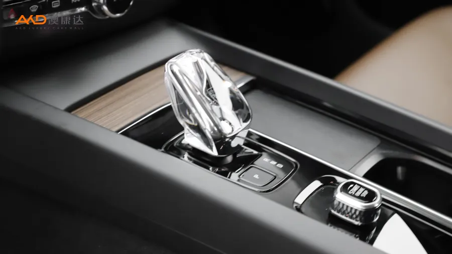 二手沃爾沃XC60 T8 插電混動(dòng) 長(zhǎng)續(xù)航四驅(qū)智雅豪華版圖片3866606