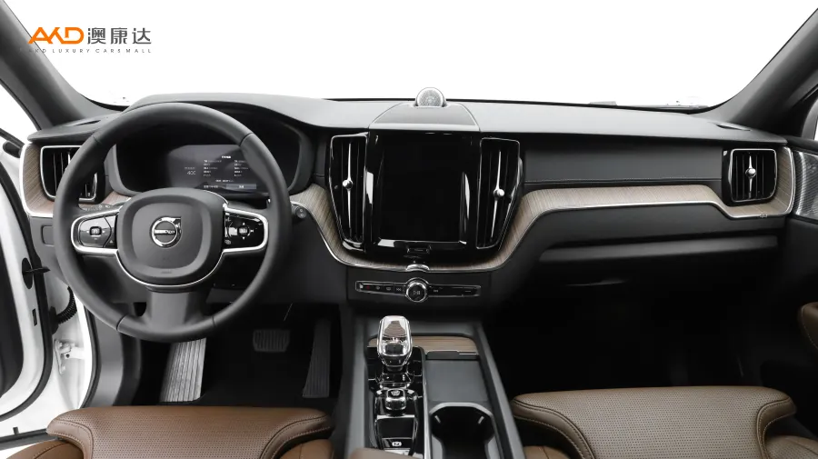 二手沃爾沃XC60 T8 插電混動(dòng) 長(zhǎng)續(xù)航四驅(qū)智雅豪華版圖片3866610