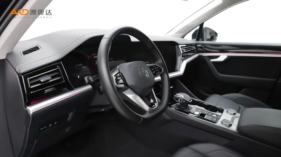 二手途锐 3.0TSI 锐享版 曜黑运动套装图片4059533