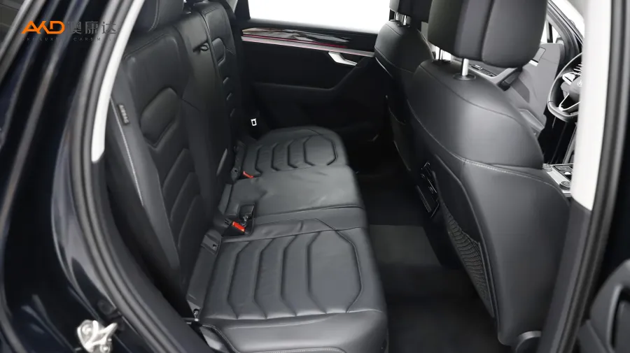 二手途锐 3.0TSI 锐享版 曜黑运动套装图片4059537