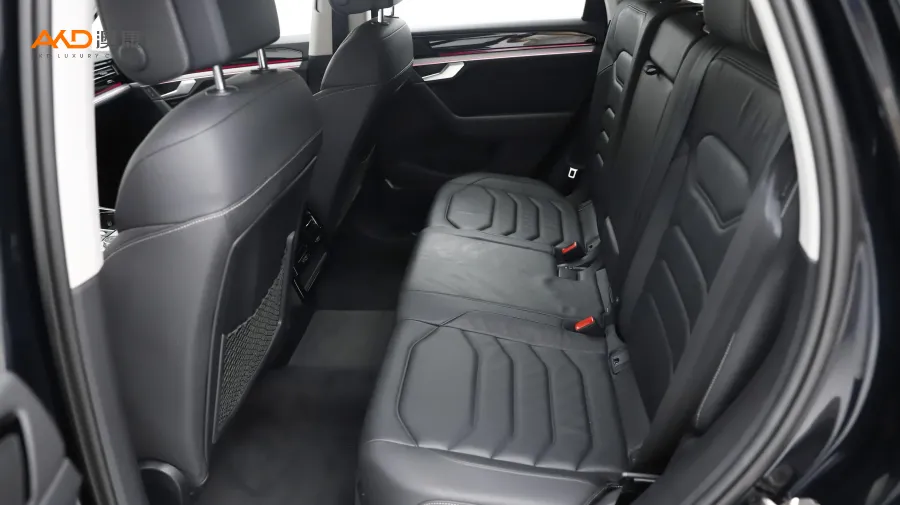 二手途锐 3.0TSI 锐享版 曜黑运动套装图片4059535