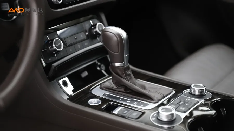 二手途锐 3.0TSI定制版图片4180056