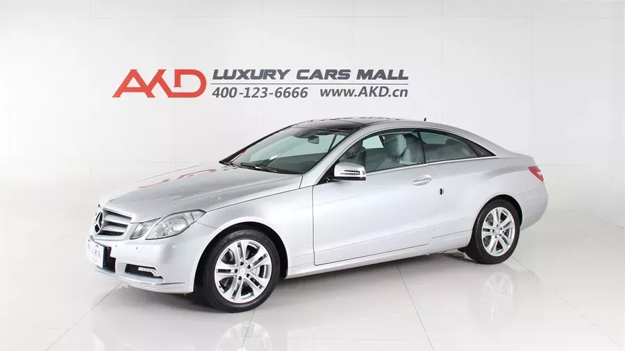 2011款 奔驰E350 Coupe现车仅一辆 售39.80万元