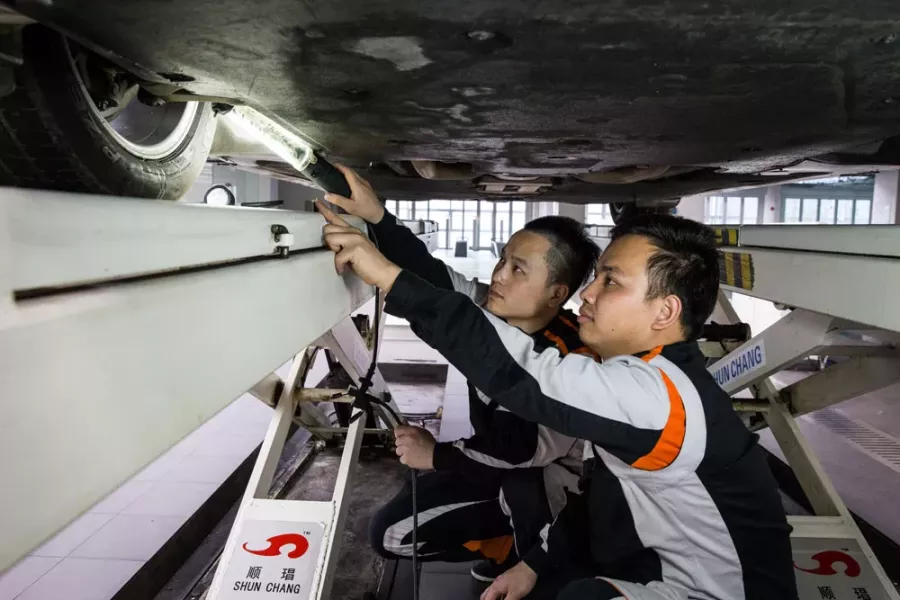 汽车底盘养护 重在除锈防锈