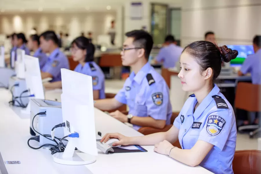 车管所入驻的澳康达  二手车交易服务有多便捷？