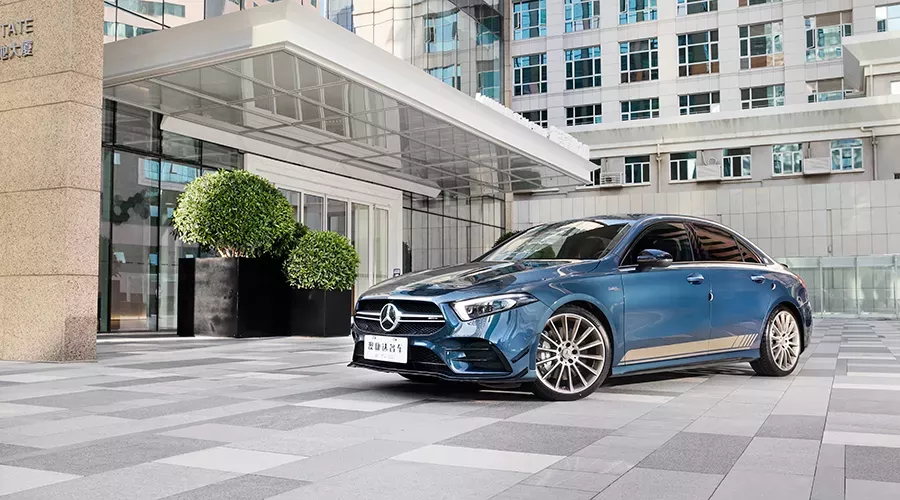 国产小野兽 奔驰AMG  A35L到店   