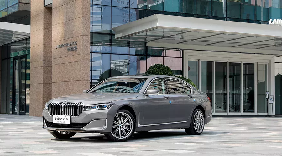 別樹一旗 2019款寶馬750Li xDrive 豪華套裝賞析