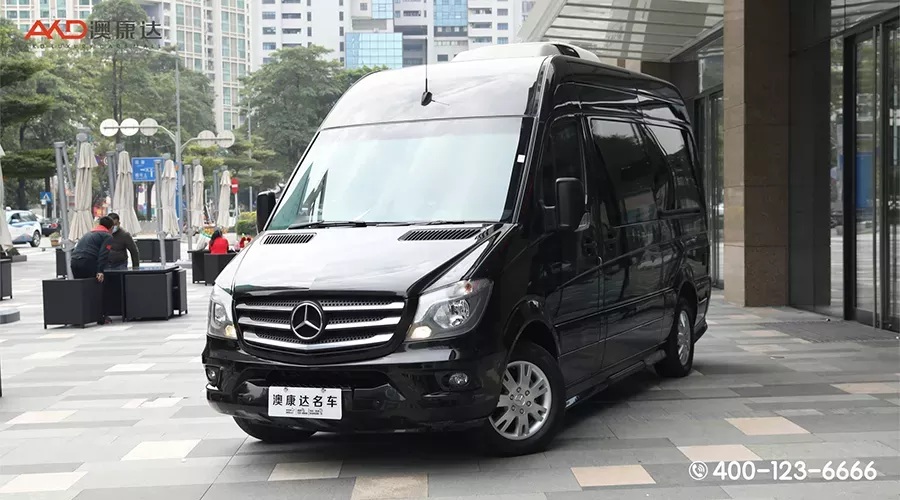 成功人士的总裁办公厅，奔驰斯宾特324