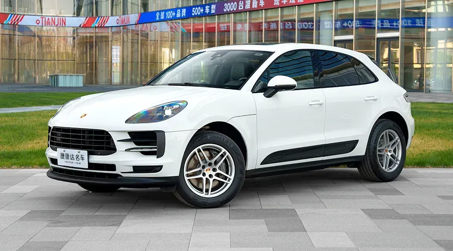 30万买保时捷还是AMG？二手六缸性能SUV的激烈Battle：Macan S与GLC 43孰强孰弱？